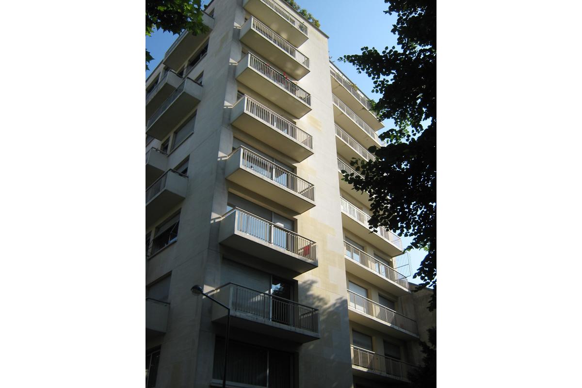 L1976T_bimmeuble