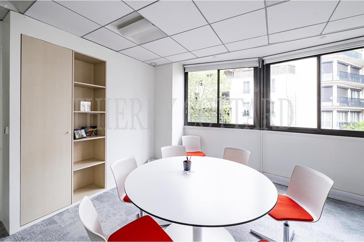 12574-ii70bureau